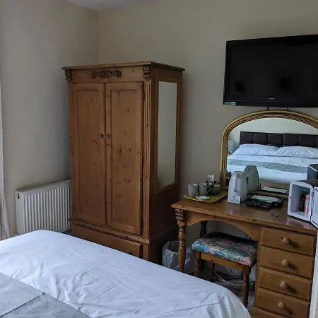 The Board - Bed & Breakfast 3*